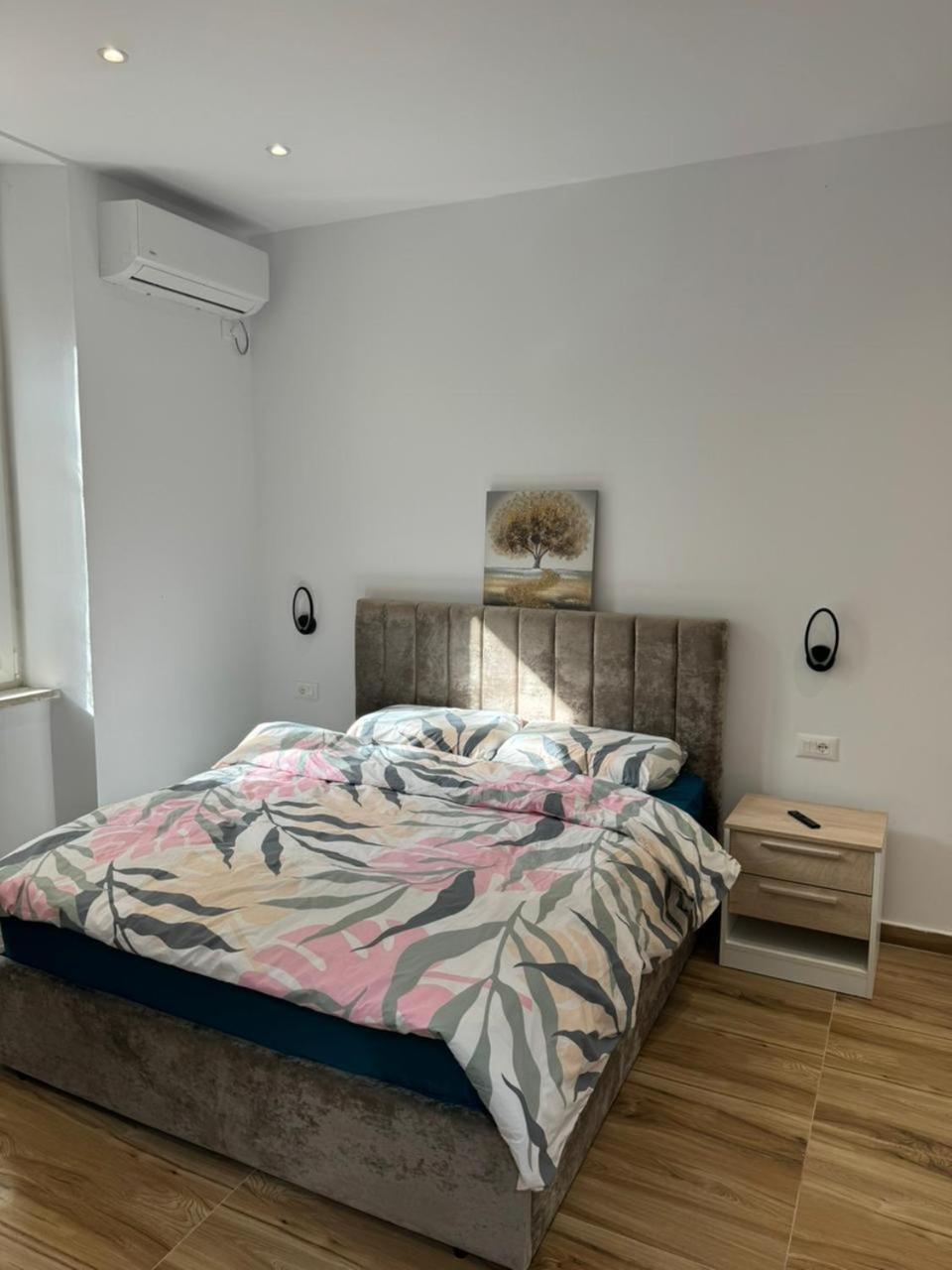 Vila 21 At Blloku Area 티라나 외부 사진