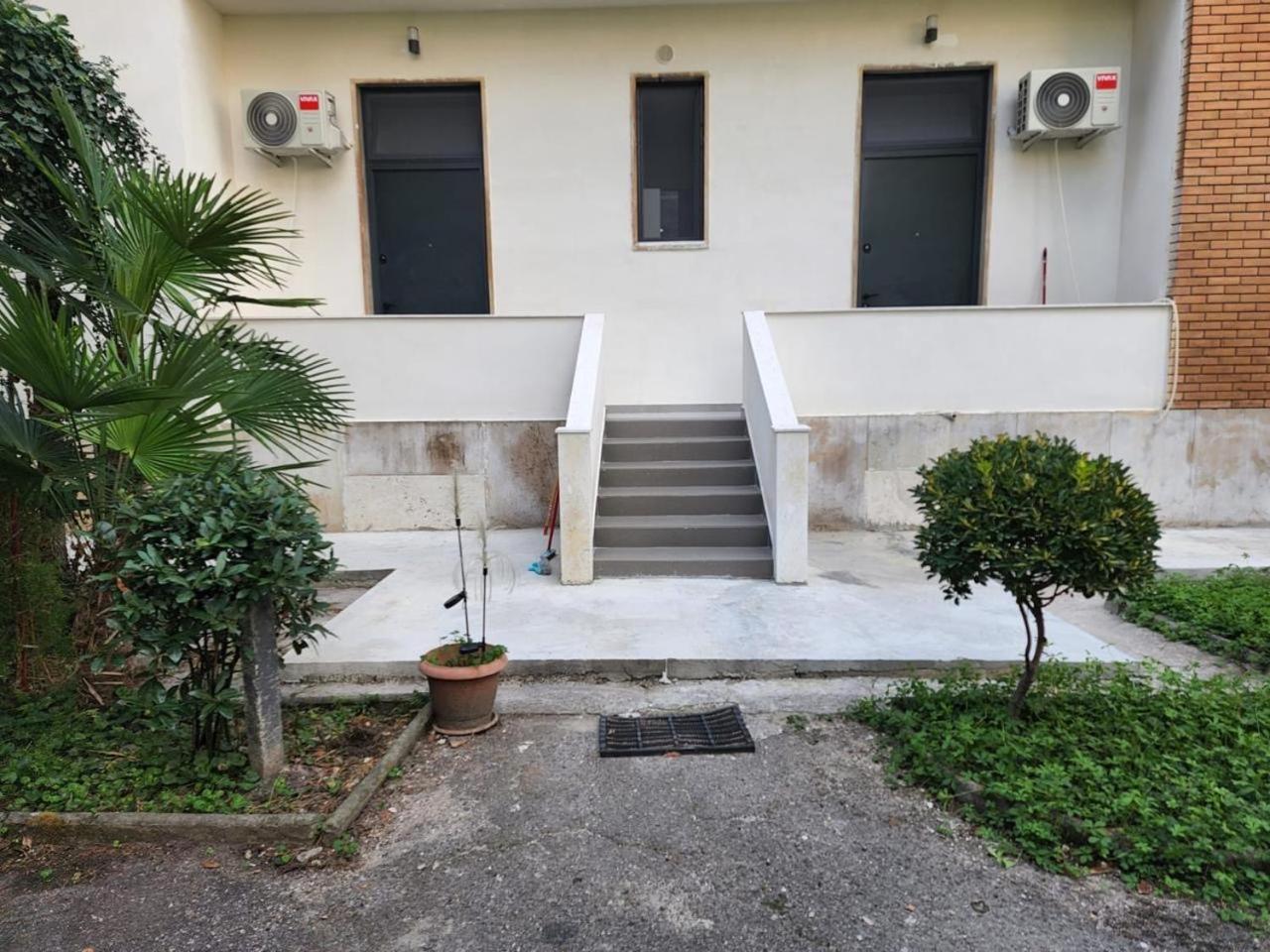 Vila 21 At Blloku Area 티라나 외부 사진