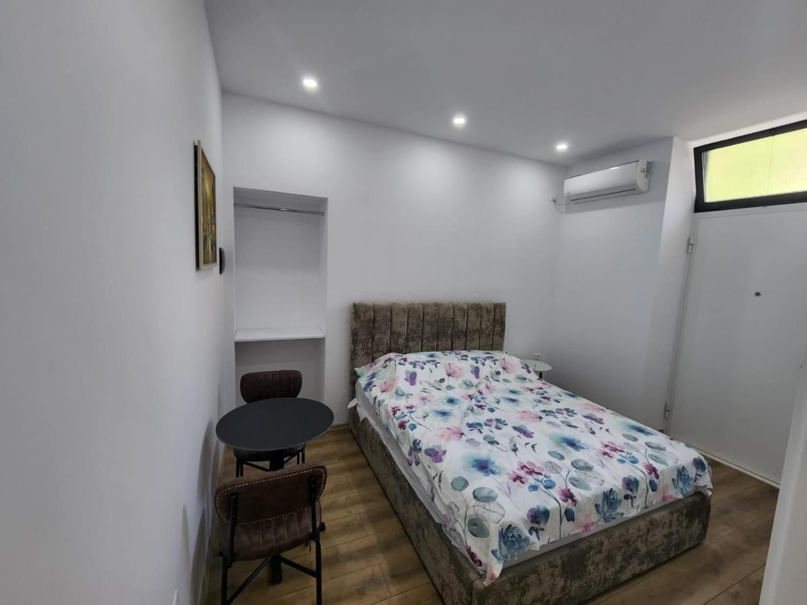 Vila 21 At Blloku Area 티라나 외부 사진