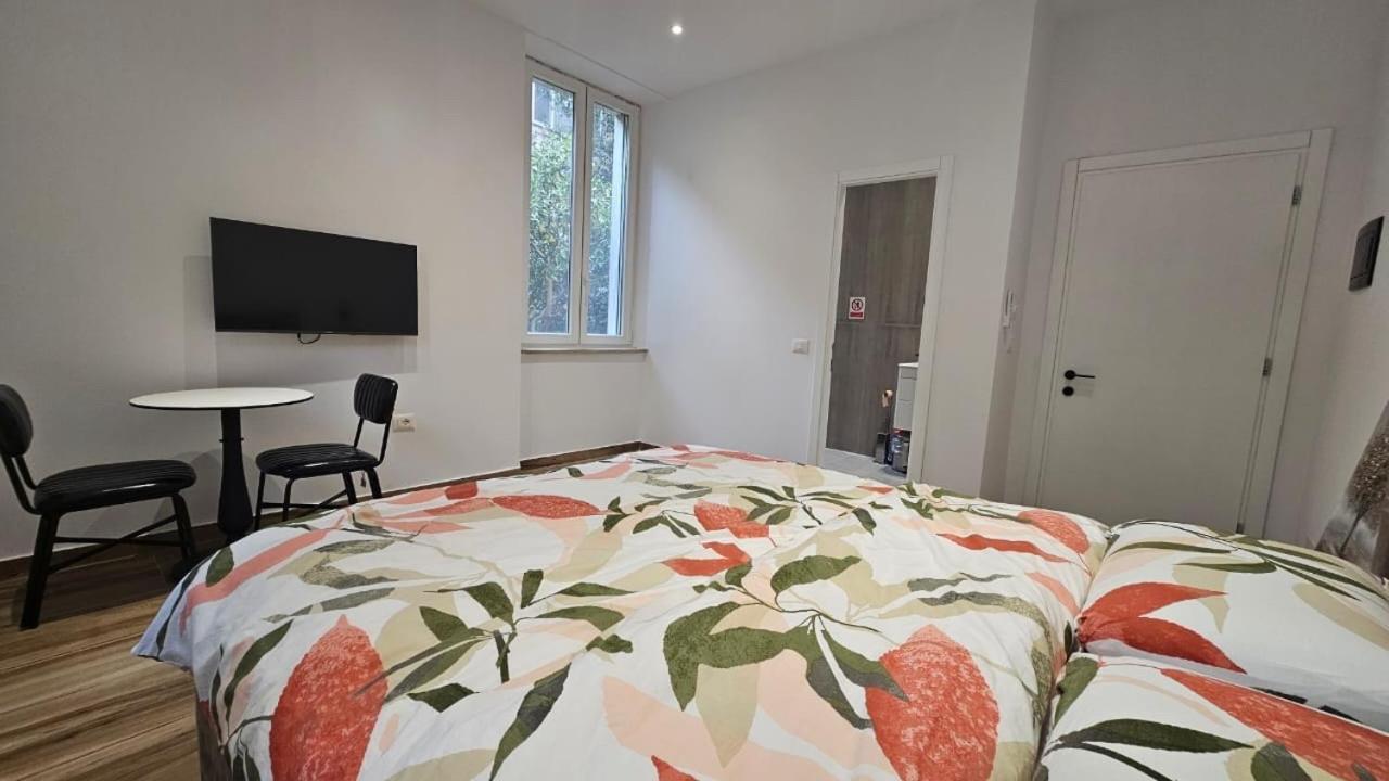 Vila 21 At Blloku Area 티라나 외부 사진