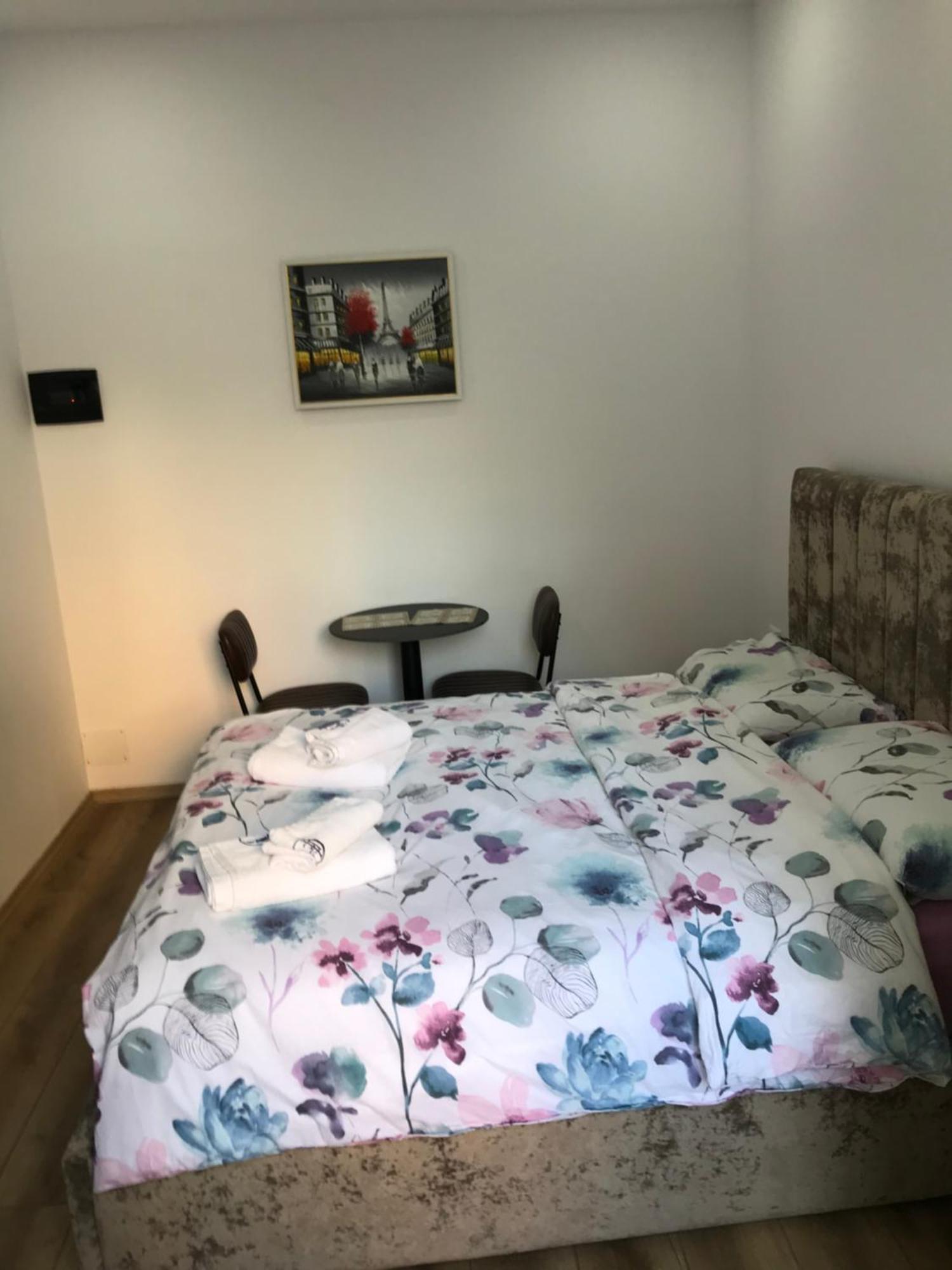 Vila 21 At Blloku Area 티라나 외부 사진