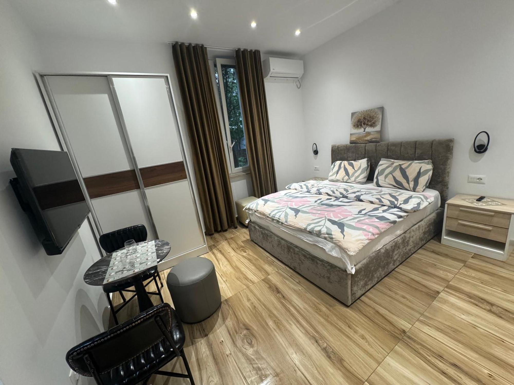 Vila 21 At Blloku Area 티라나 외부 사진