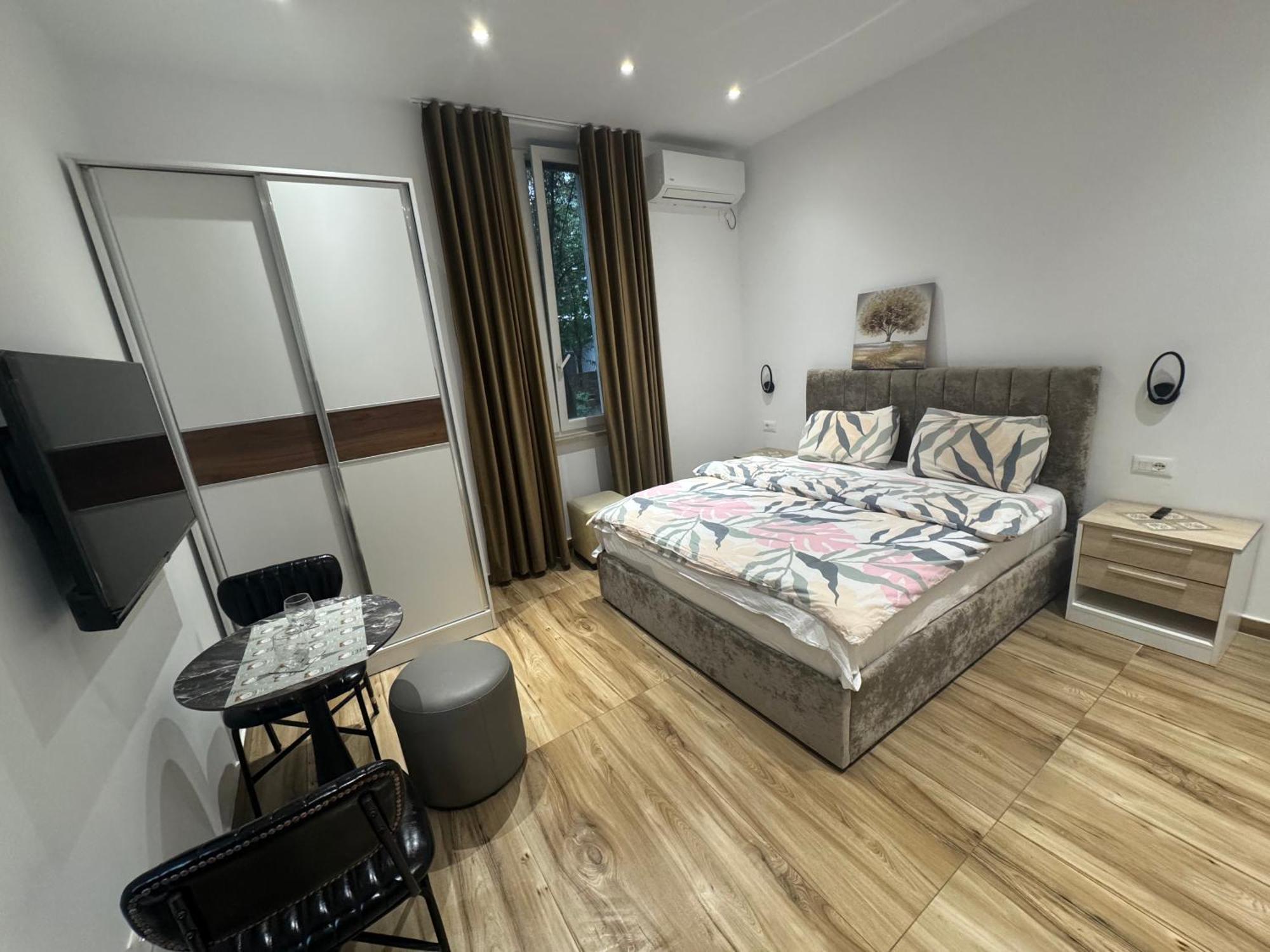 Vila 21 At Blloku Area 티라나 외부 사진